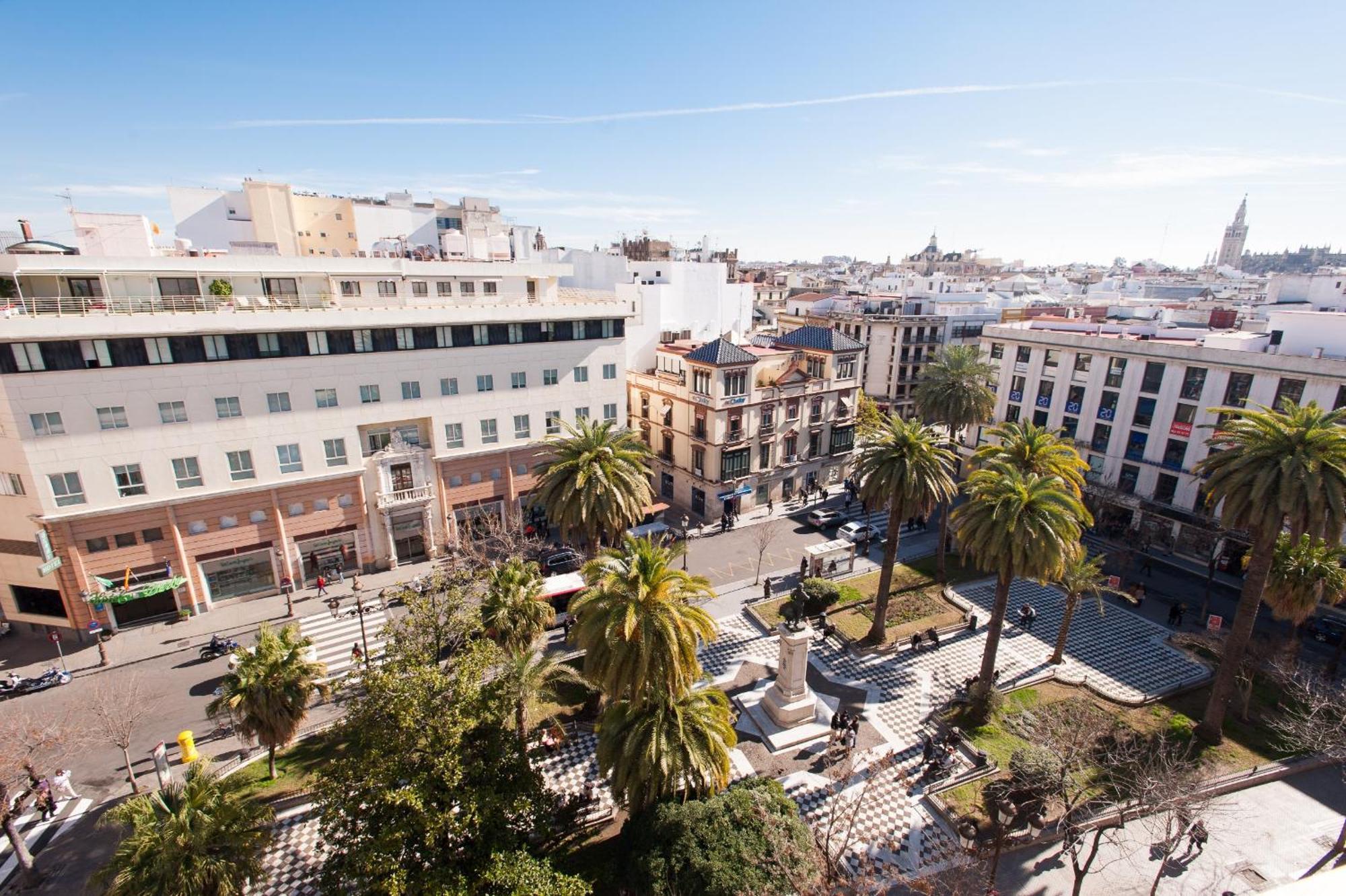 Duque Center Premium Suites, Free Parking Seville Exterior photo