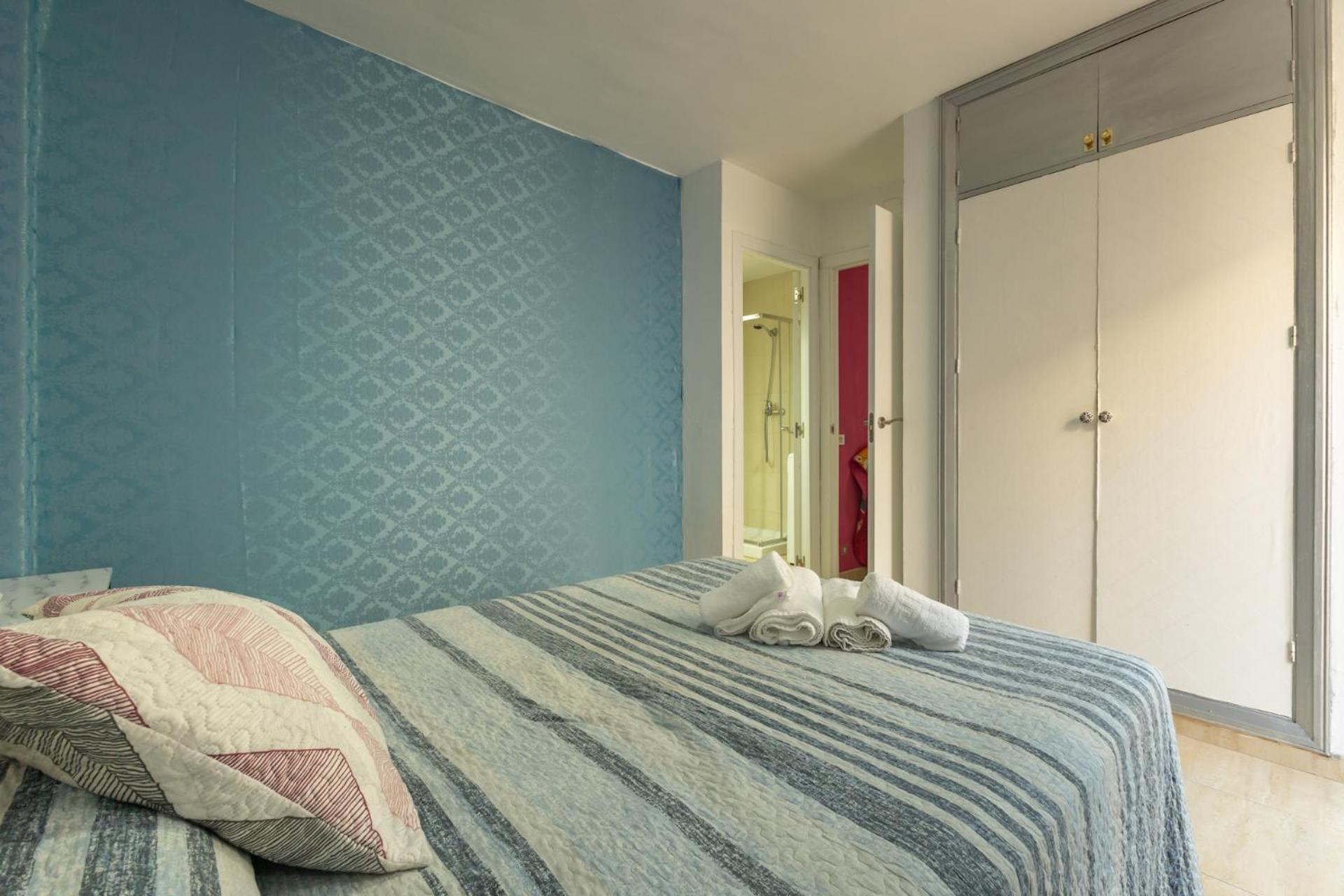 Duque Center Premium Suites, Free Parking Seville Exterior photo